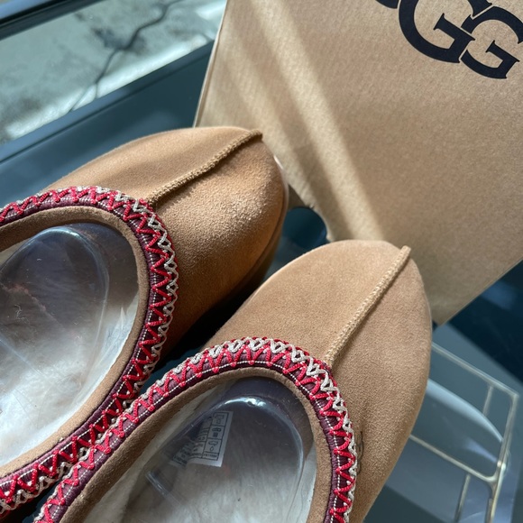 Brand New !!! UGG Tazz Slippers !!! - USA size 6 - Picture 10 of 11